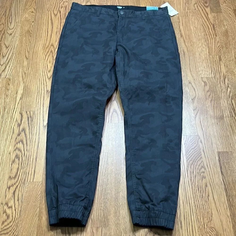 Old Navy Camo Pants 36 NWT